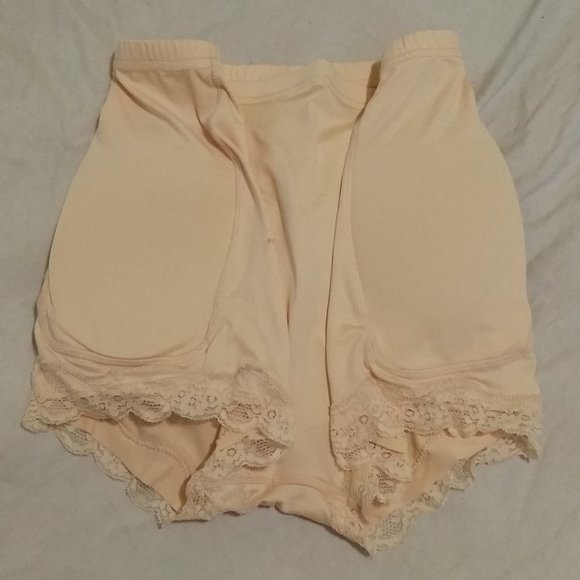 5/$25 NWOT Padded Shapewear shorts Medium - Picture 2 of 13
